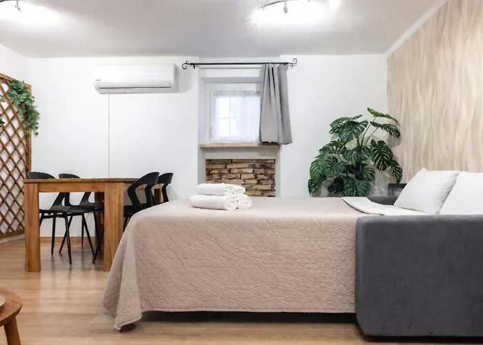 Arya Vaticano Apartment *